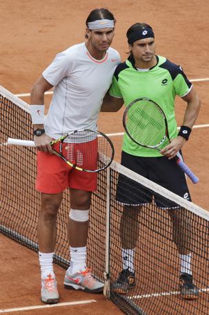 Roland Garros, nutrita presenza di vip sulle tribune parigine per la finale tutta spagnola tra Rafa Nadal e David Ferrer. Reuters